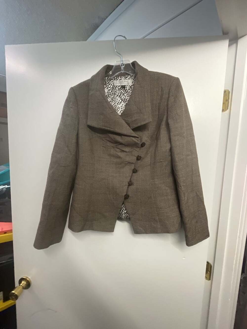 Tahari Arthur S. Levine Brown Textured Asymmetrical Button Blazer Size 6